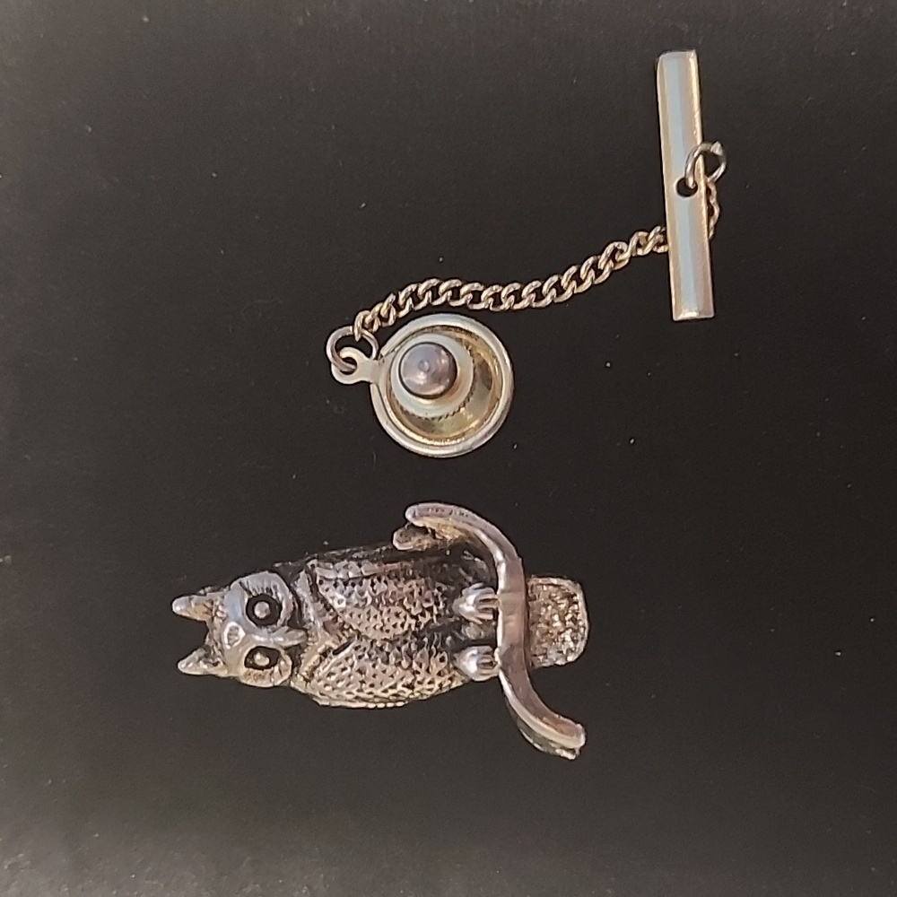 Vintage Owl Tie Tack Gold Tone Owl Lapel Pin w/ Chain Bar Nature Jewelry